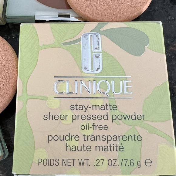 (2) NEW in Box Clinique Stay-Matte Sheer Pressed Powder Stay Nutmeg (20) - Picture 4 of 10